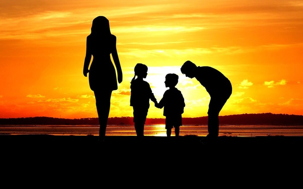 Criar uma família é um dos maiores sonhos de muitos brasileiros, mas, a falta de planejamento familiar pode trazer muitos desafios para o casal.